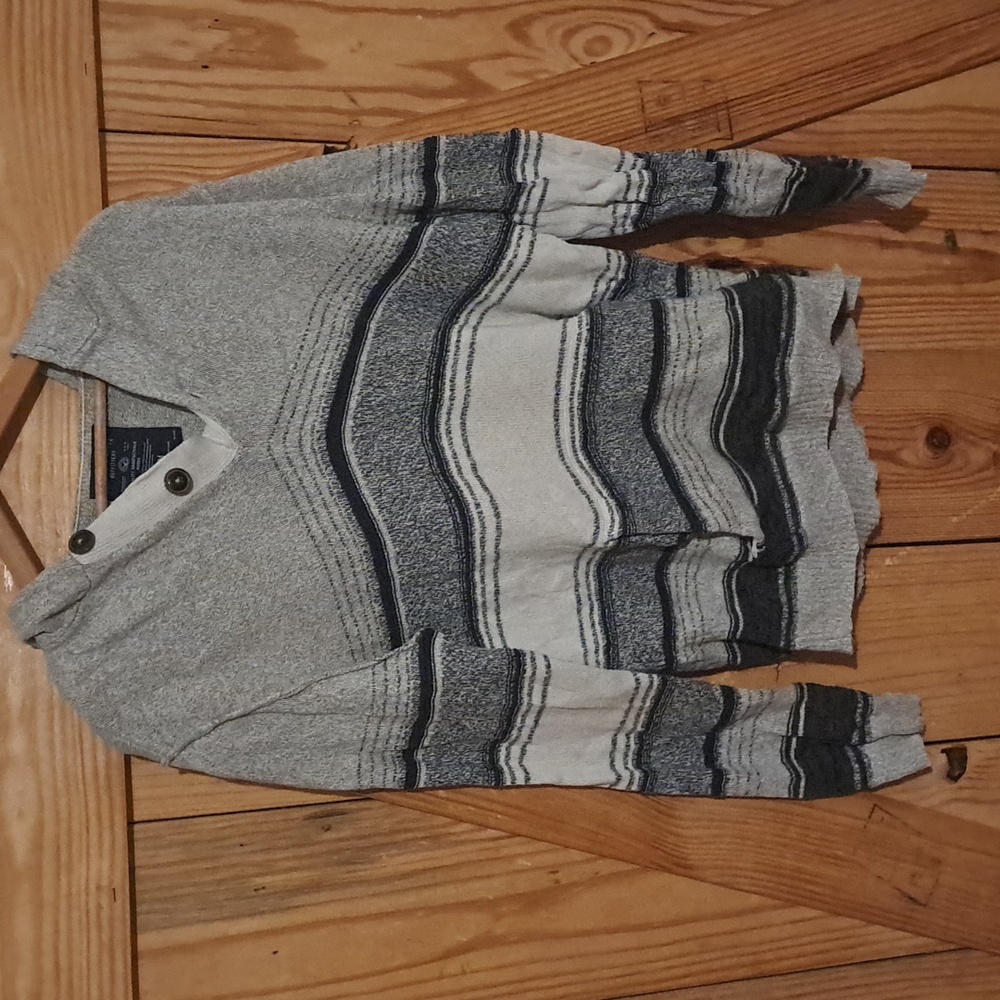 American Eagle Outfitters women's Hooded sweater medium.